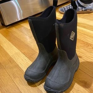 Kids Muck boots size 11